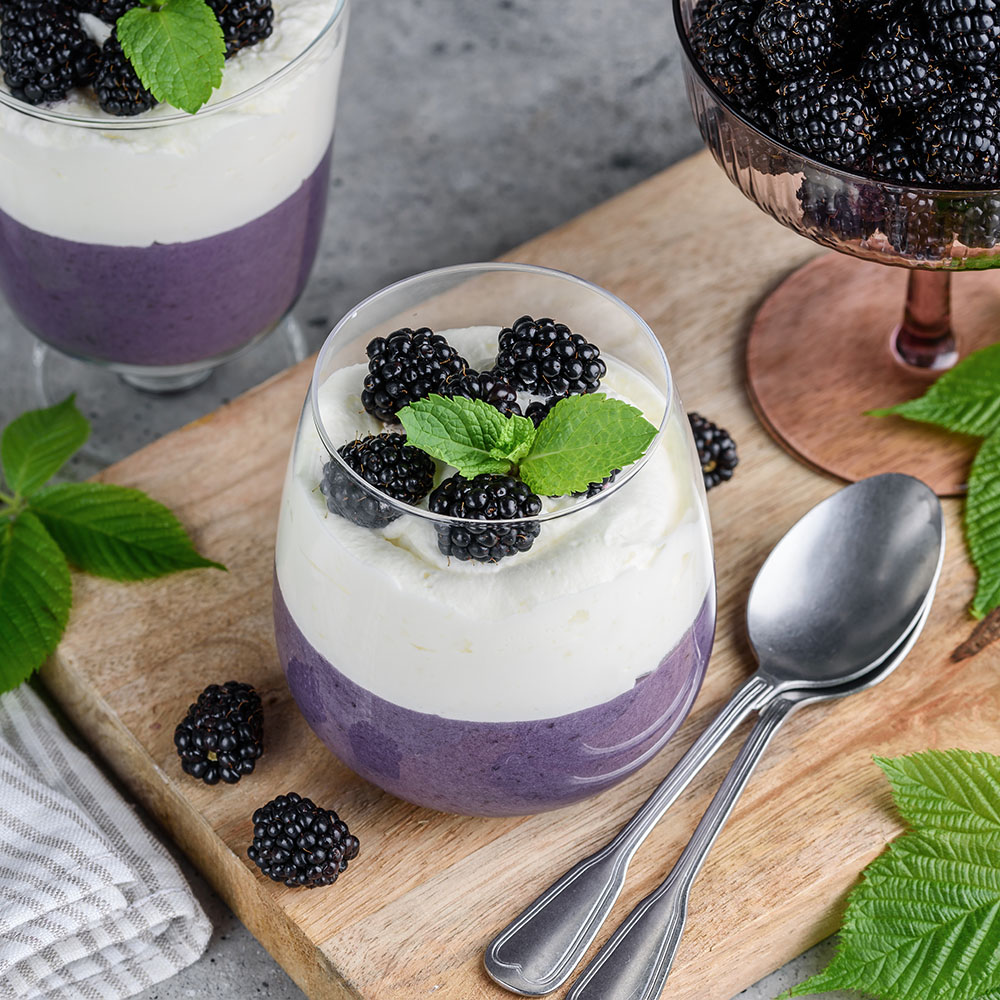 Schnelles Lehner Brombeer-Joghurt-Mousse - Lehners Beeren Schnelles Lehner Brombeer-Joghurt-Mousse - Lehners Beeren